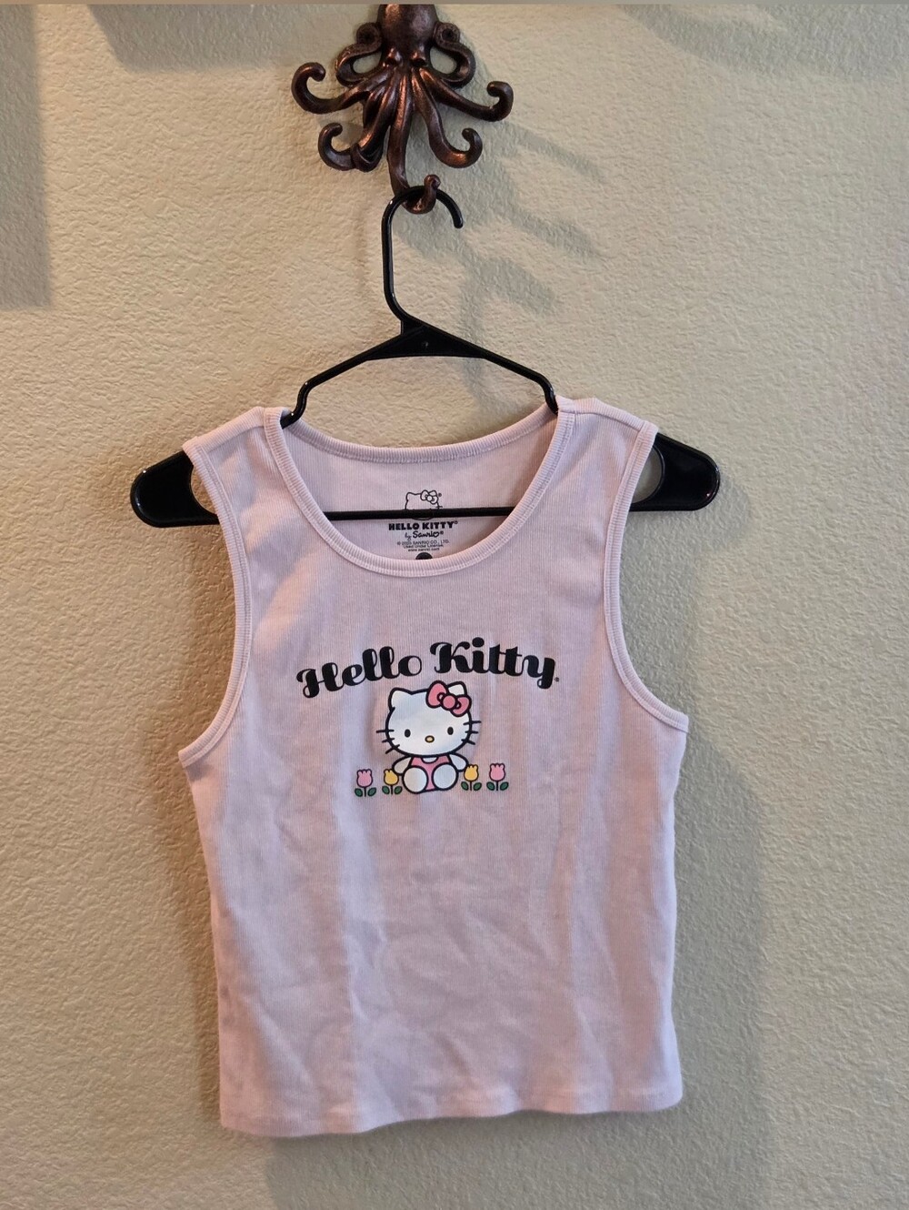 Hello Kitty Pink Graphic Tank Top with Floral Accent Size Large